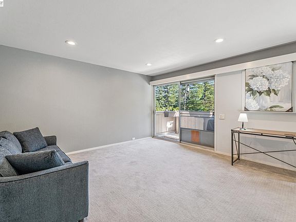 4th image of 2133 Donald Dr APT 18