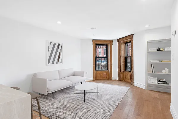 Rented by Compass | media 11