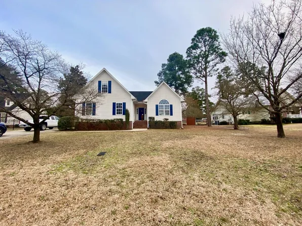414 Raynor Dr, Fayetteville, NC 28311