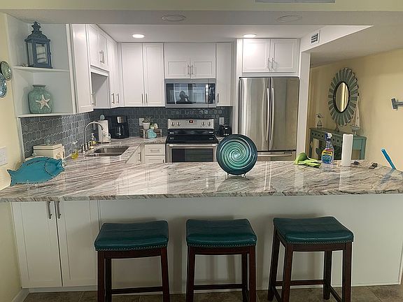 4th image of 3043 S Atlantic Ave APT 1001