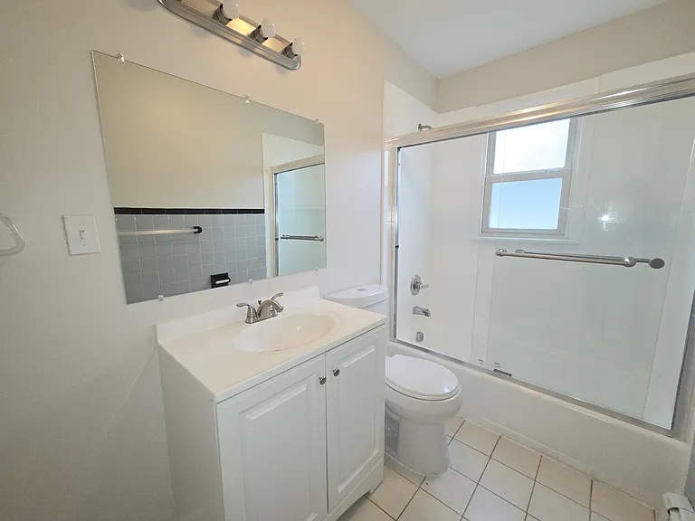 1 George St #3 — Photo 1