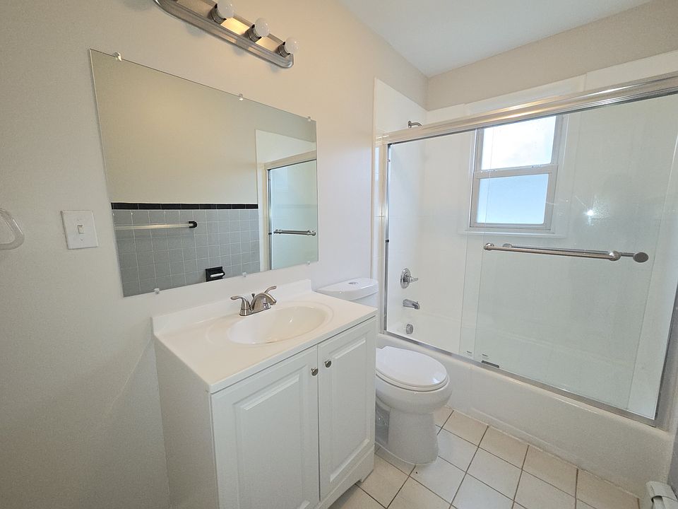 1st image of 1 George St APT 3