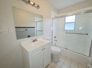 1 George St APT 3, Monroe Township, NJ 08831