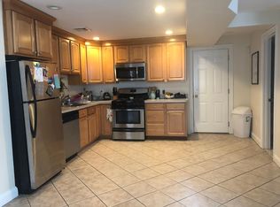 15 1/2 Russell St APT 1, Charlestown, MA 02129