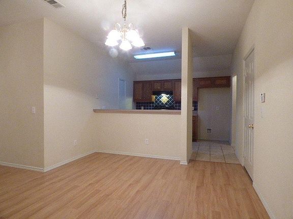 5th image of 704 Donny Brook Dr
