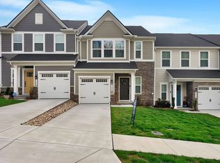 1038 Mountain View Dr, Thompsons Station, TN 37179