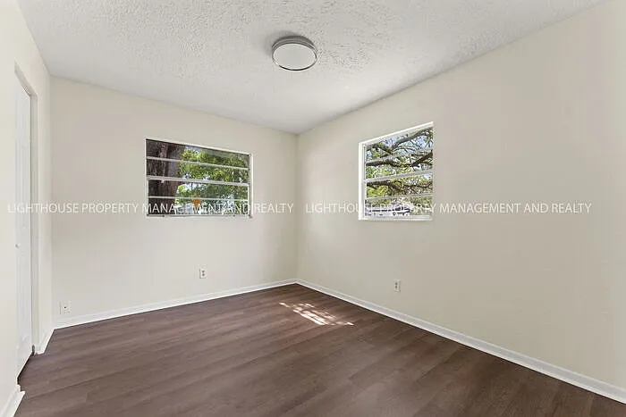 94 Lewis St — Photo 10