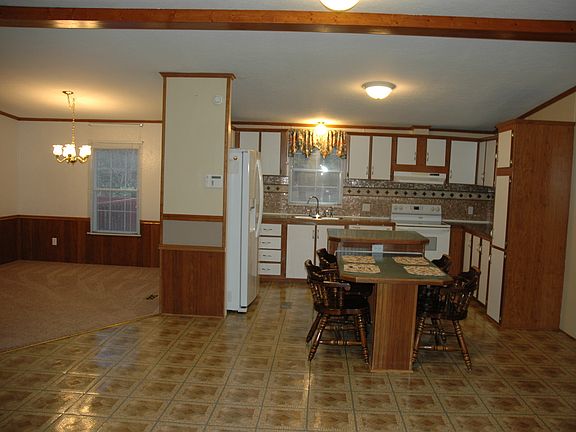 5th image of 4019 Chestnut Woods Dr