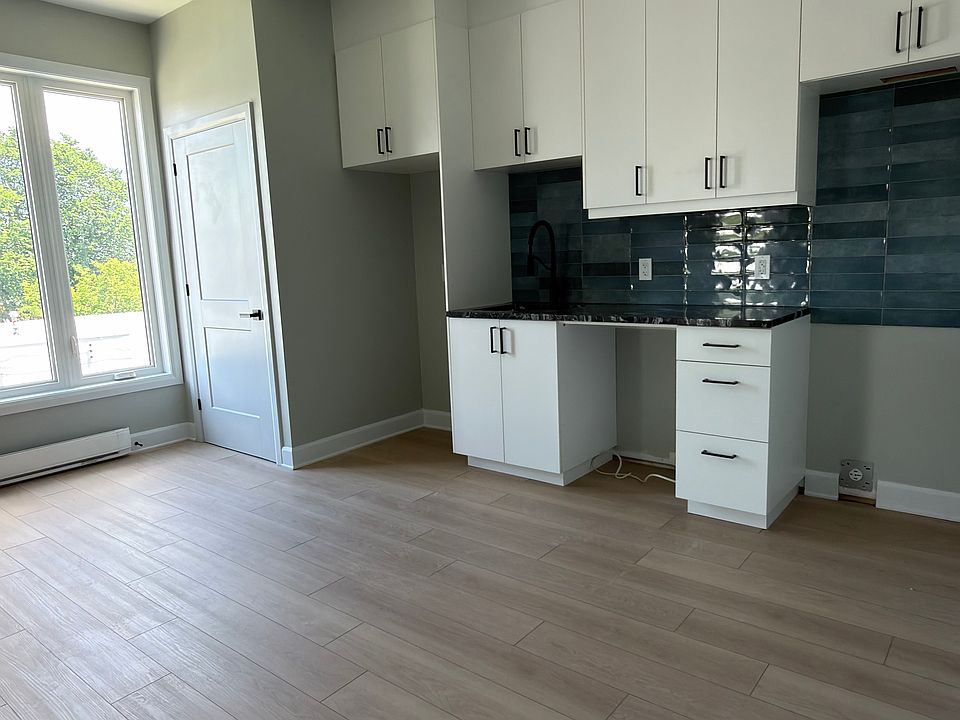 1st image of 95 Henderson Ave #101