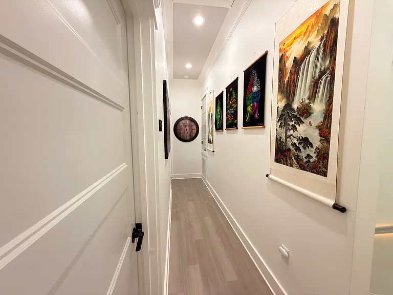 4852 Boat St — Photo 3