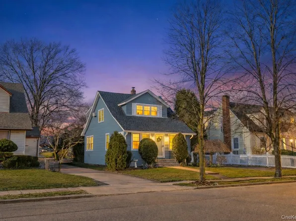 3539 Park Avenue, Wantagh, NY 11793