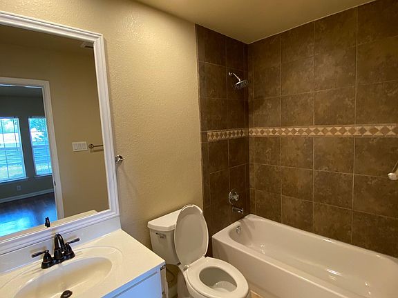 5th image of 9522 Sugarloaf Dr