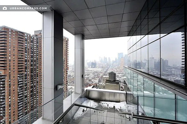 Rented by Compass | media 35