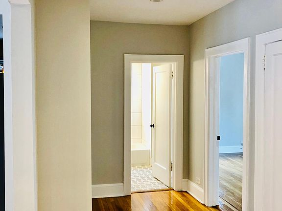 4th image of 710 S 6th Ave #1