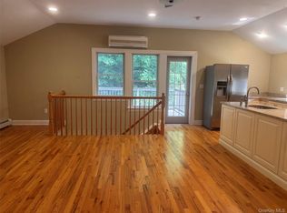 32 Continental Rd, Warwick, NY 10990