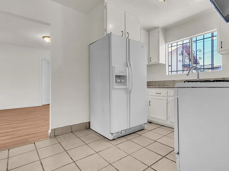 6110 Makee Ave — Photo 4