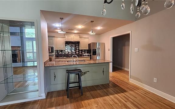 5th image of 579 Beau Chene Dr