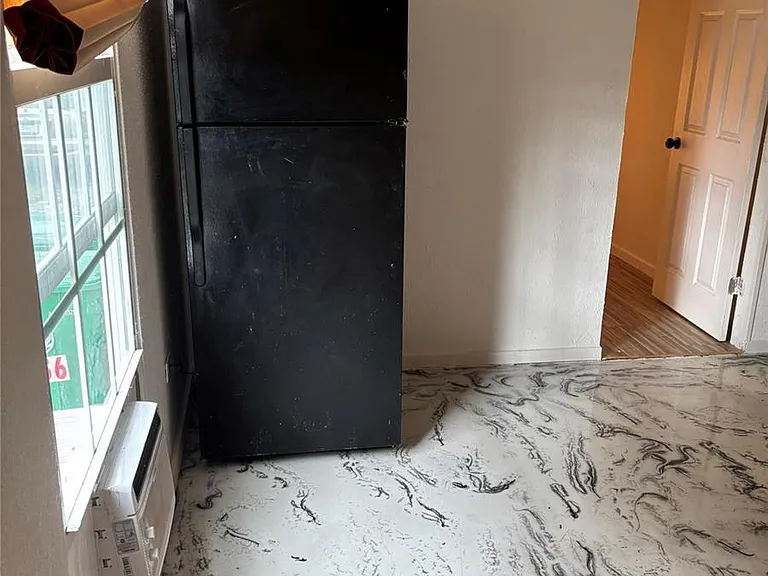8556 Berkley Dr — Photo 3