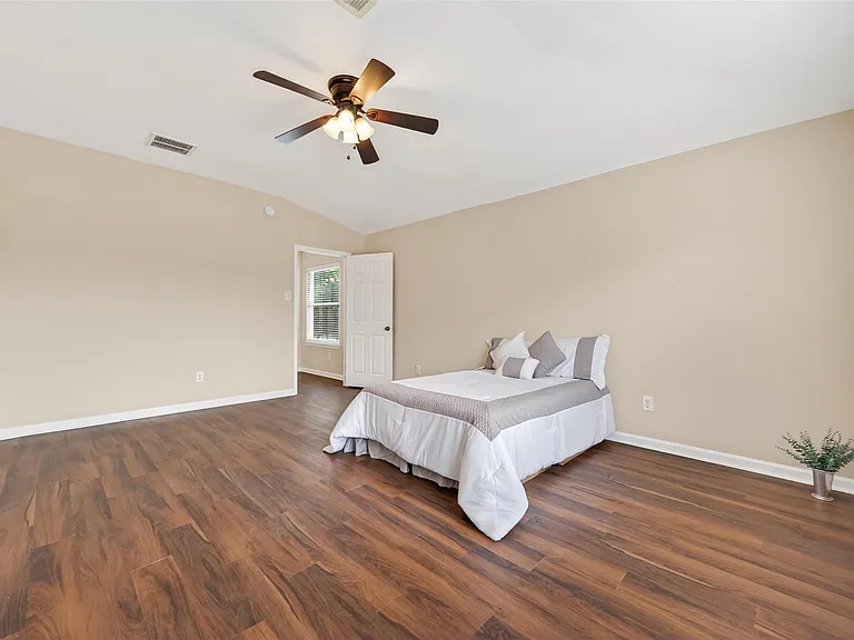 10427 Lyndon Meadows Dr — Photo 25