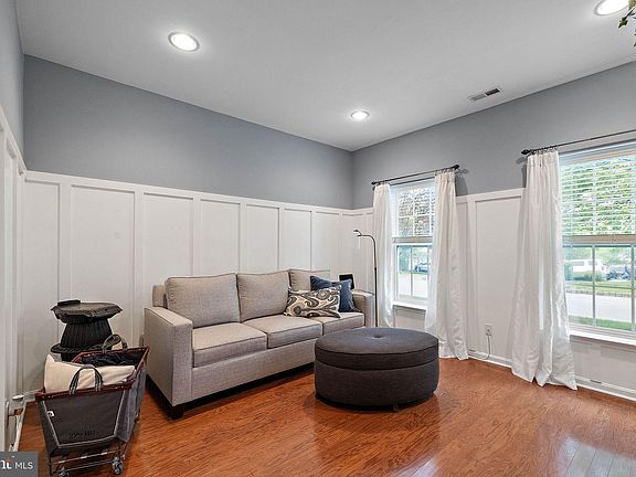 5th image of 1801 Darlington Ln