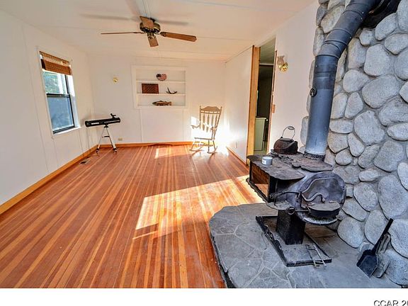 2nd image of 1578 2nd St
