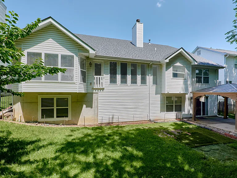 7073 Black Horse Dr — Photo 27