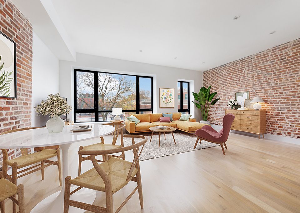 1st image of 67 Jefferson Ave #2