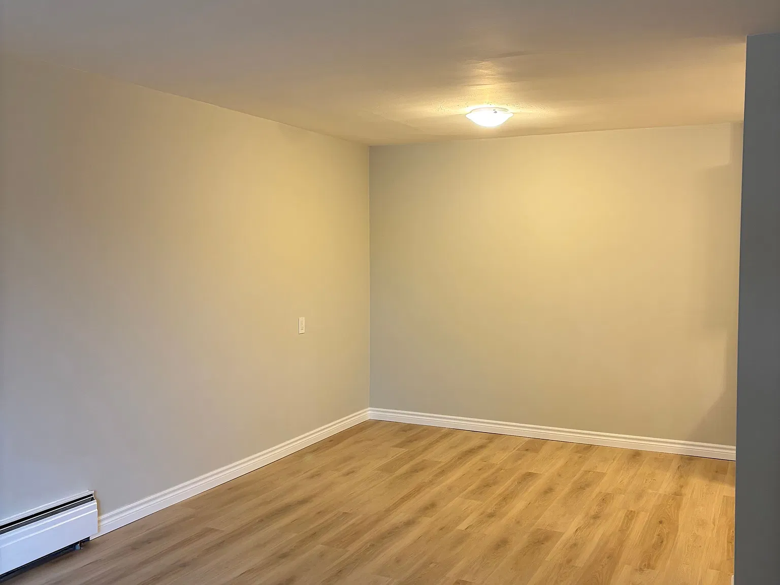 2 bed, $1,600 — Photo 3