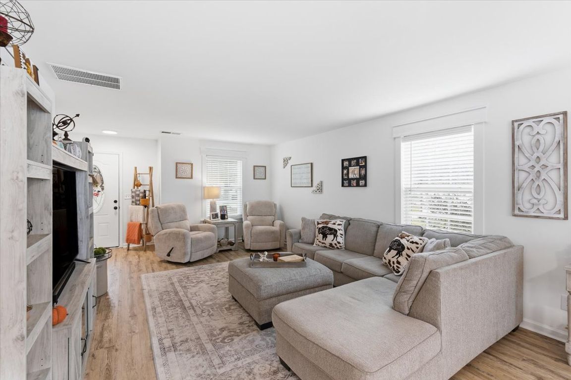 next background image