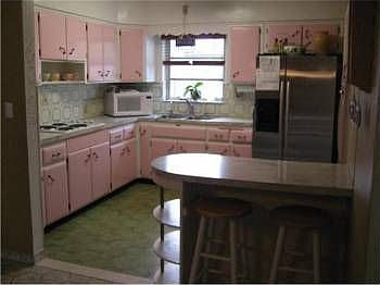 4th image of 361 NE 48th St