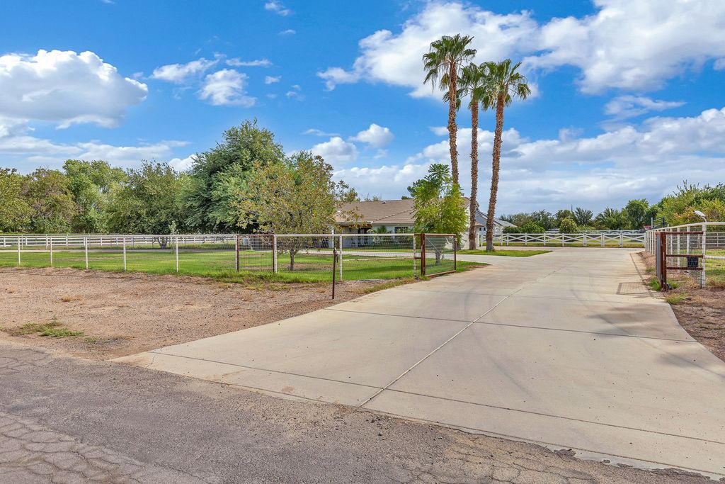 21249 S 158th St - Property Image