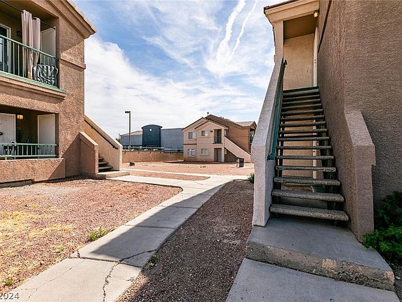 4th image of 1520 Ben Or St Unit 201