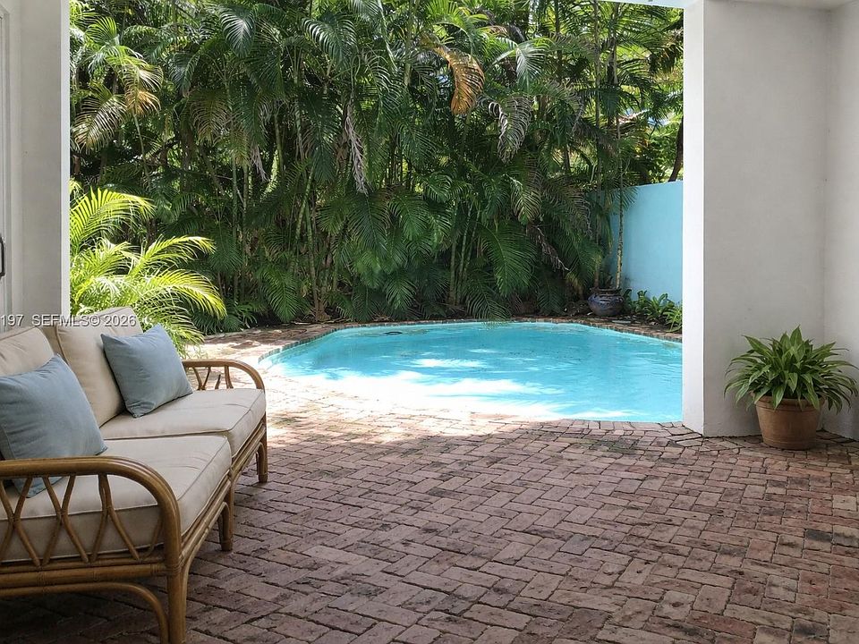 1st image of 3151 Freeman St