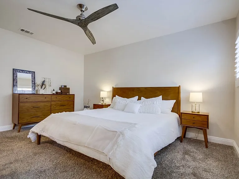 7832 Cinnabar Dr — Photo 32