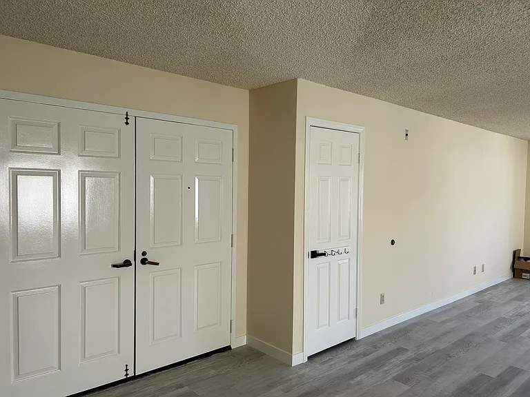 1924 Pelham Ave #201 — Photo 3