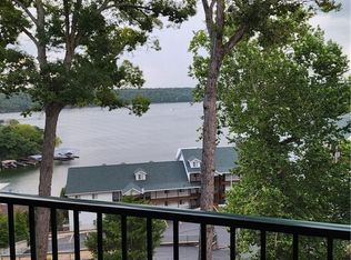 282 Park Place Dr #3B, Kaiser, MO 65047