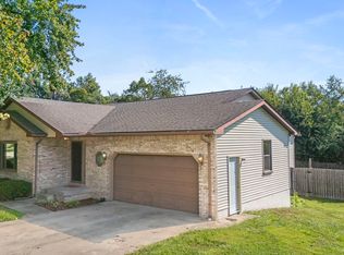 133 N Michael Dr, Scottsburg, IN 47170