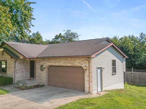 133 N Michael Dr, Scottsburg, IN 47170