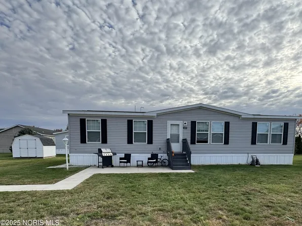 14900 County Road H Unit 143, Wauseon, OH 43567