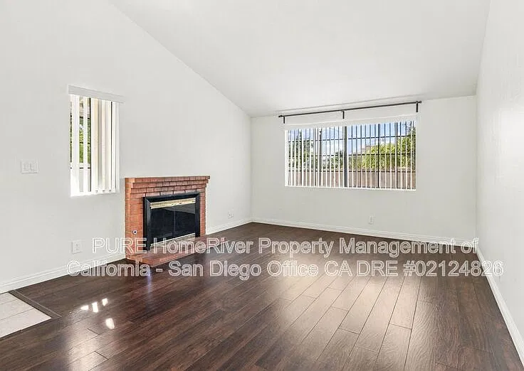 2 bed, 2.0 bath, 954 sqft, $2,495 — Photo 2