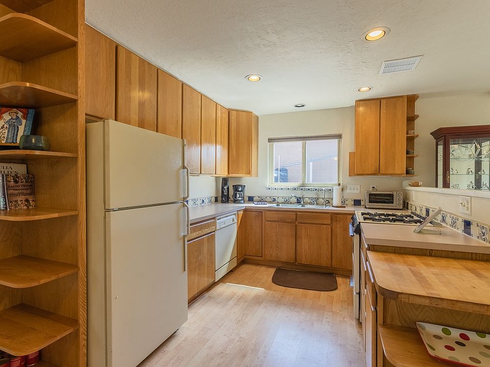 1st image of 3034 Calle Caballero