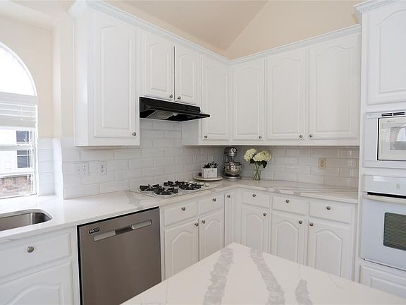 4th image of 5908 Colby Dr