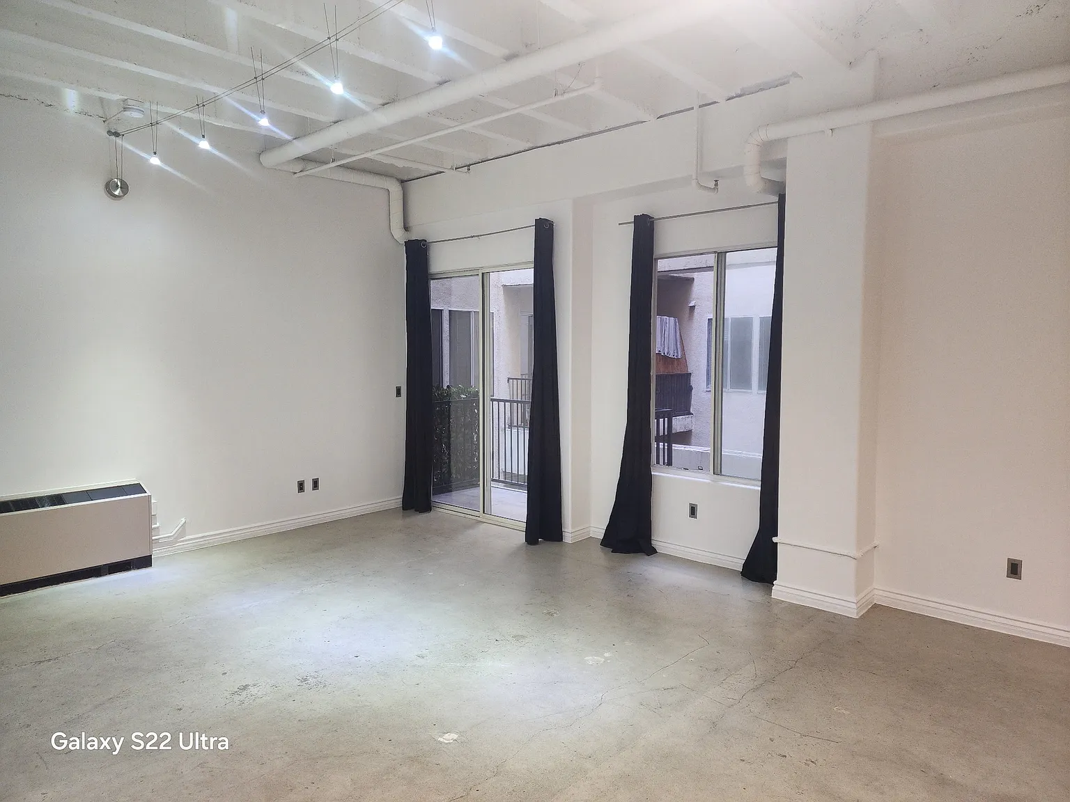 Studio, 600 sqft, $1,600 — Photo 3