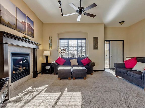 3rd image of 2655 N Woodridge Ct