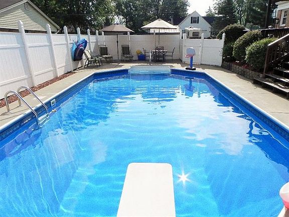 5th image of 9153 Whitehead Dr