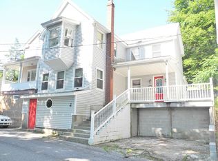330 Lincoln St, Tamaqua, PA 18252