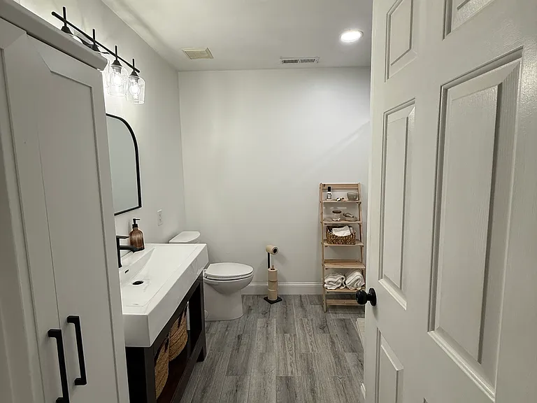 4002 Waltham Ct — Photo 14