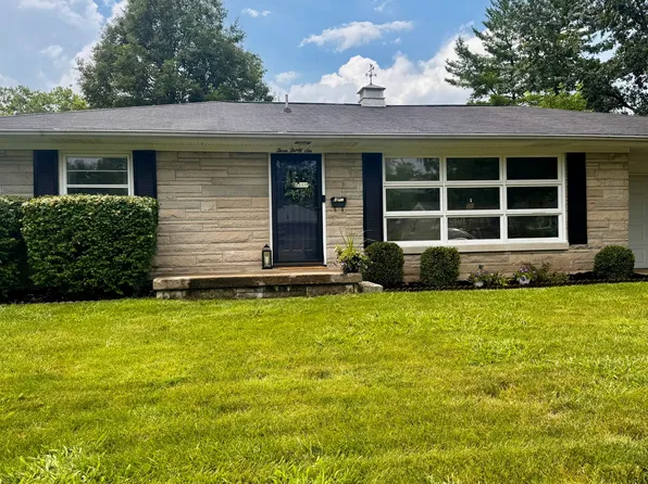 336 Brookside Ln, Plainfield, IN 46168