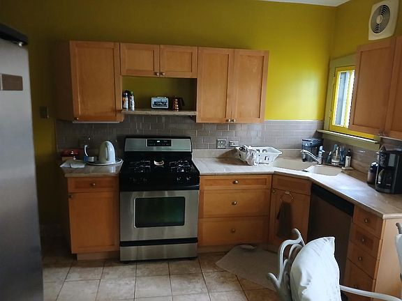 4th image of 111 Woodside Rd