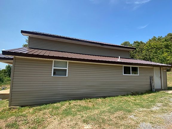 4th image of 1101 E Main St